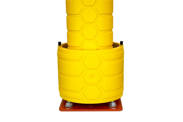 VISIPLAS AX140 Pallet Deflector on Front upright of pallet rack with protector.