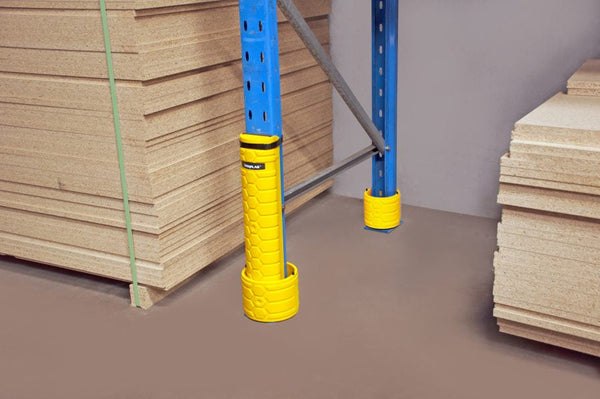 VISIPLAS AX140 Pallet Deflector on Front upright of pallet rack with protector.